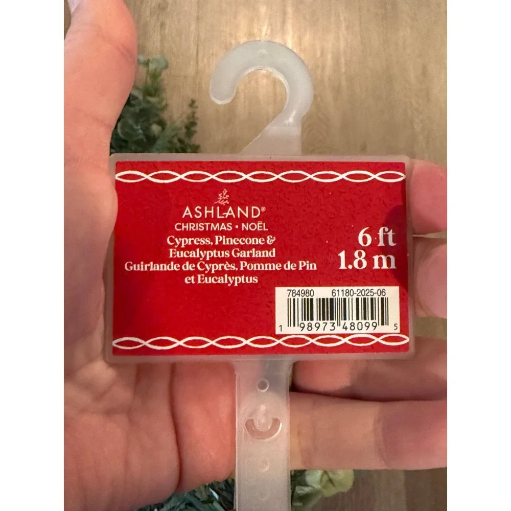NWT Ashland Christmas Cypress Pinecone & Eucalyptus Garland 12 ft‎ Mantel Rustic